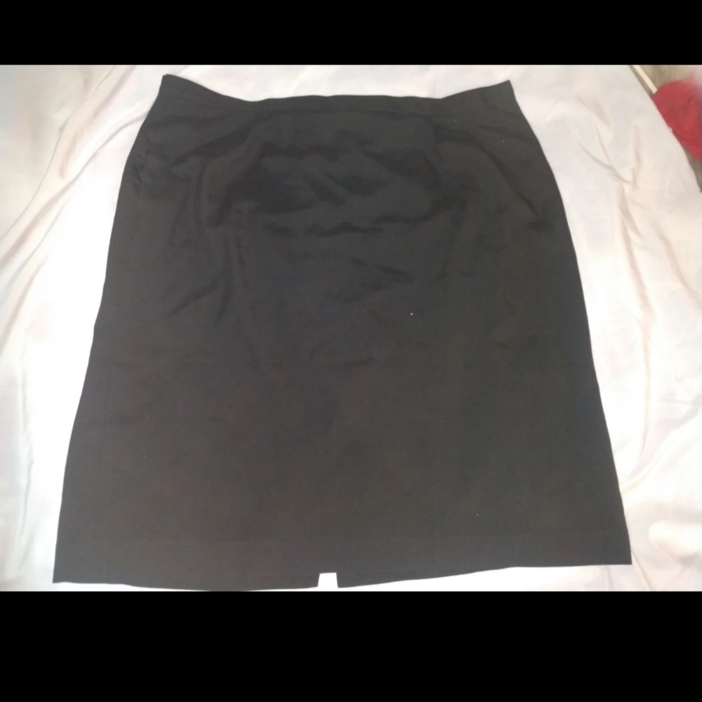 First Issue Black Plus Size Skirt Suit Set Size 24
